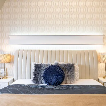 Luxury Royal By Prestige Homes * Budapest