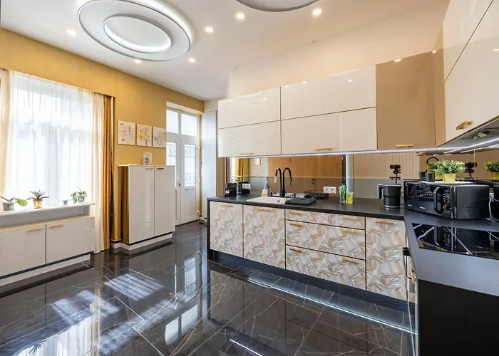 Luxury Royal By Prestige Homes * Budapest